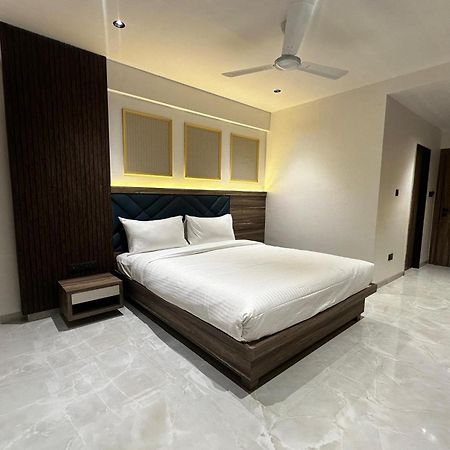 Hotel Kushala Grand, Dombivali Mangrul Zewnętrze zdjęcie